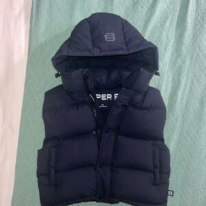 Aritzia women’s Puffer Jacket - Black